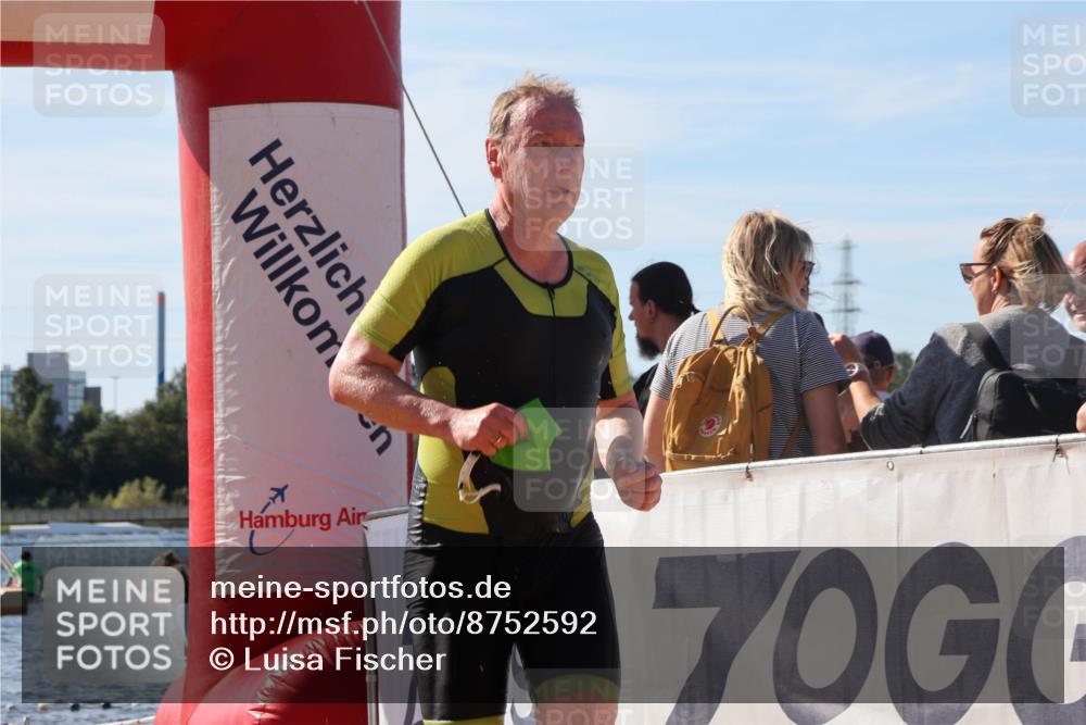 07.09.2025 - 19. Norderstedt Triathlon Luisa Fischer http://msf.ph/oto/8752592 07.09.2025 11:23:22 Schwimmen 703, 807, 1282, 1349 meine-sportfotos.de