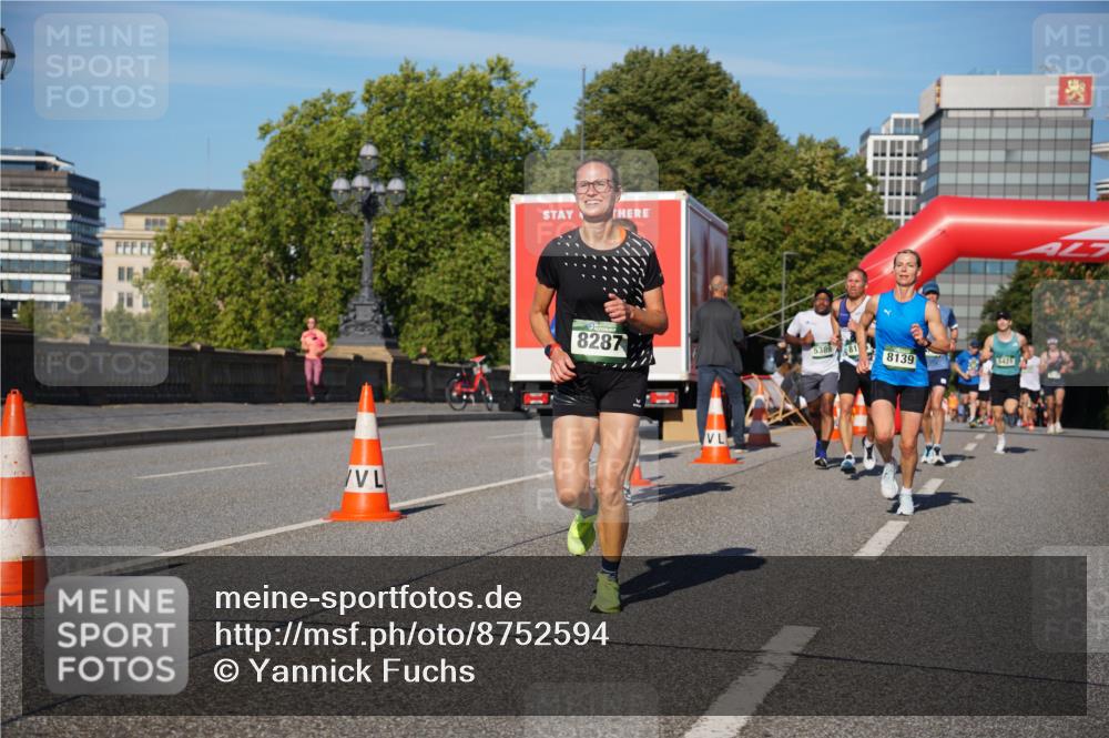 07.09.2025 - BARMER Alsterlauf Yannick Fuchs http://msf.ph/oto/8752594 07.09.2025 09:36:26 Laufen 8287, 5389, 81, 8139 meine-sportfotos.de