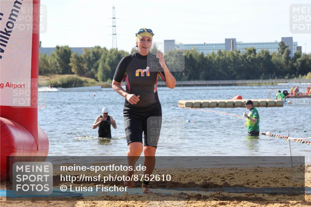 07.09.2025 - 19. Norderstedt Triathlon Luisa Fischer http://msf.ph/oto/8752610 07.09.2025 11:23:35 Schwimmen 1380 meine-sportfotos.de