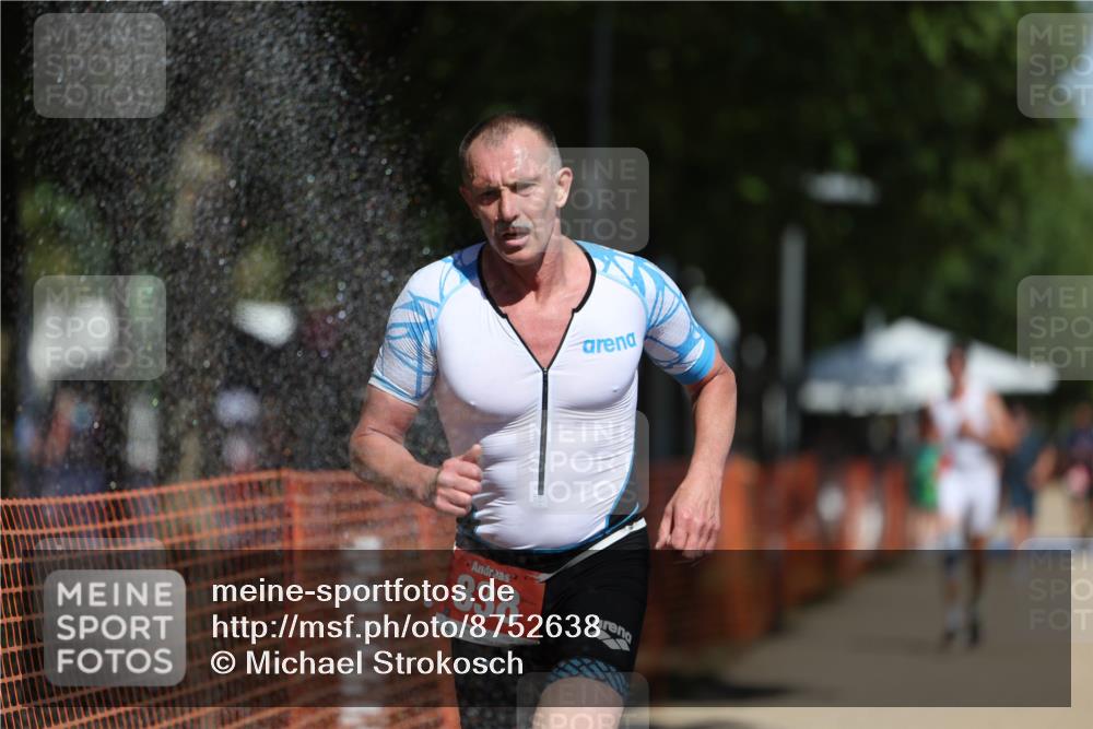 07.09.2025 - 19. Norderstedt Triathlon Michael Strokosch http://msf.ph/oto/8752638 07.09.2025 12:46:33 Laufen 697, 838 meine-sportfotos.de