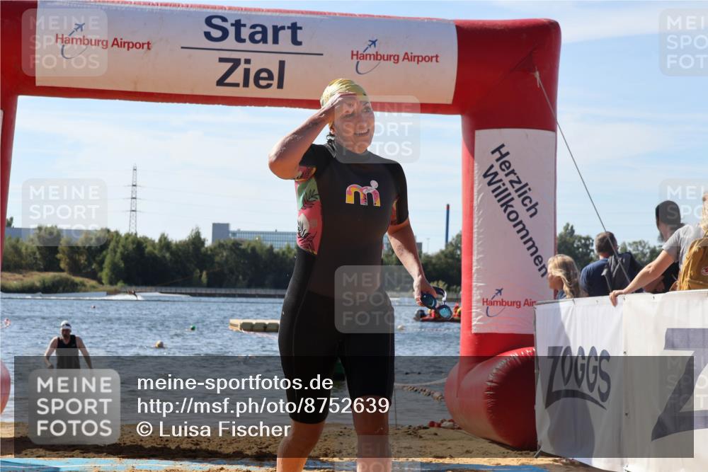 07.09.2025 - 19. Norderstedt Triathlon Luisa Fischer http://msf.ph/oto/8752639 07.09.2025 11:23:37 Schwimmen 1380 meine-sportfotos.de