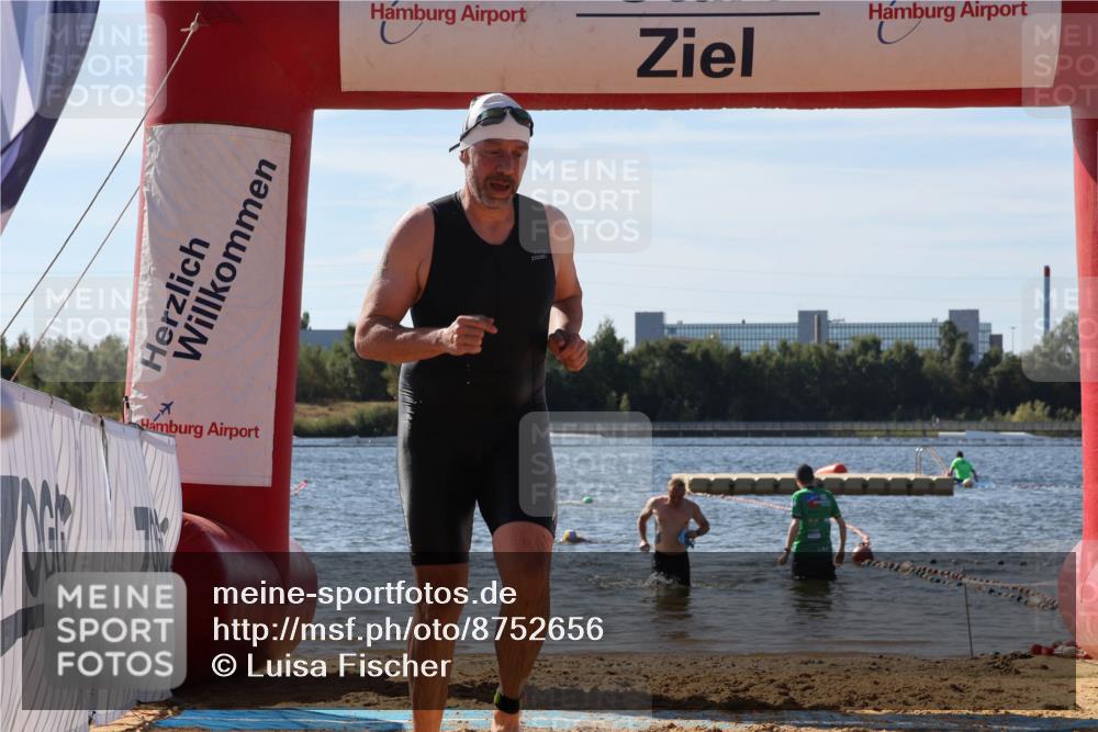 07.09.2025 - 19. Norderstedt Triathlon Luisa Fischer http://msf.ph/oto/8752656 07.09.2025 11:23:51 Schwimmen 800 meine-sportfotos.de