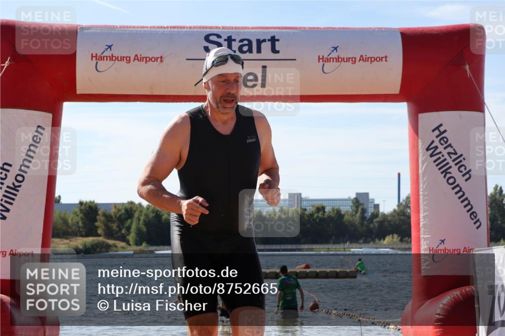 07.09.2025 - 19. Norderstedt Triathlon Luisa Fischer http://msf.ph/oto/8752665 07.09.2025 11:23:52 Schwimmen 800 meine-sportfotos.de