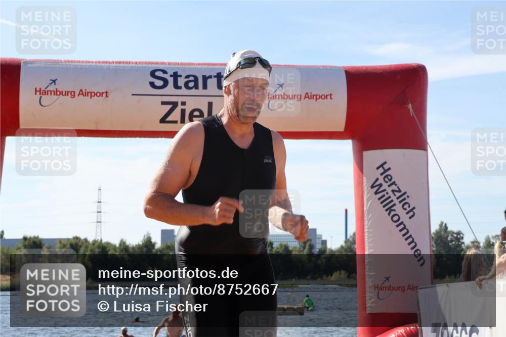 07.09.2025 - 19. Norderstedt Triathlon Luisa Fischer http://msf.ph/oto/8752667 07.09.2025 11:23:52 Schwimmen 800 meine-sportfotos.de