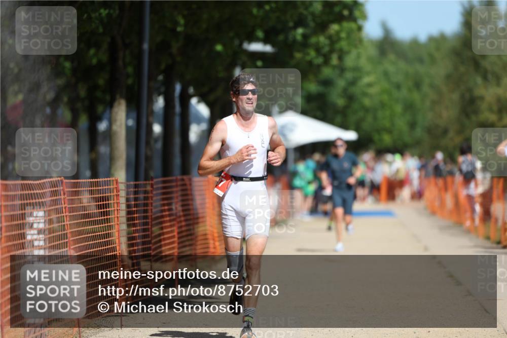 07.09.2025 - 19. Norderstedt Triathlon Michael Strokosch http://msf.ph/oto/8752703 07.09.2025 12:46:38 Laufen 697, 788 meine-sportfotos.de