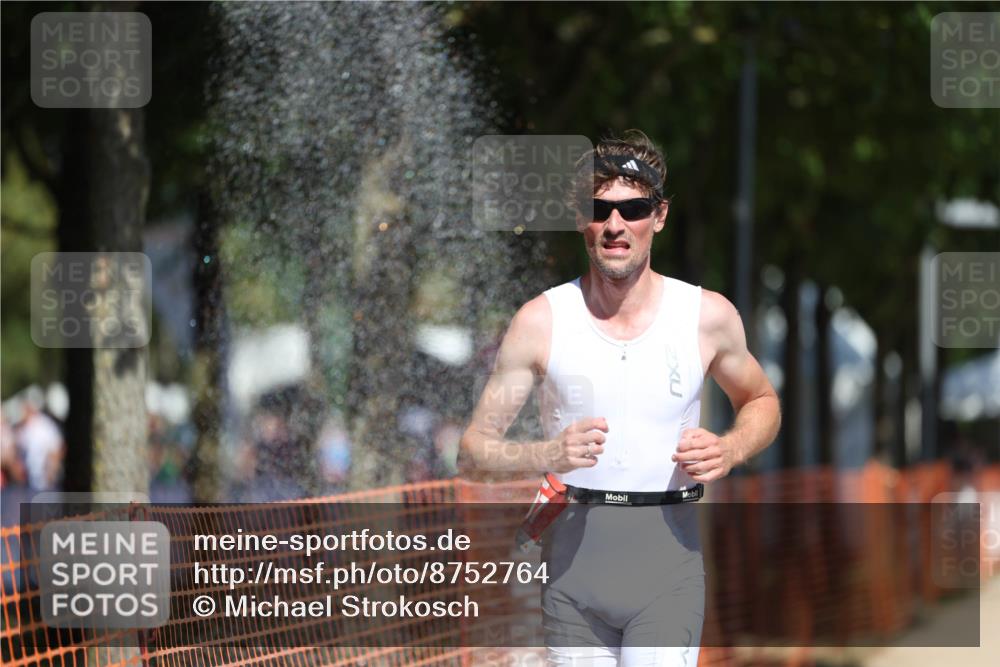 07.09.2025 - 19. Norderstedt Triathlon Michael Strokosch http://msf.ph/oto/8752764 07.09.2025 12:46:40 Laufen 697, 788 meine-sportfotos.de
