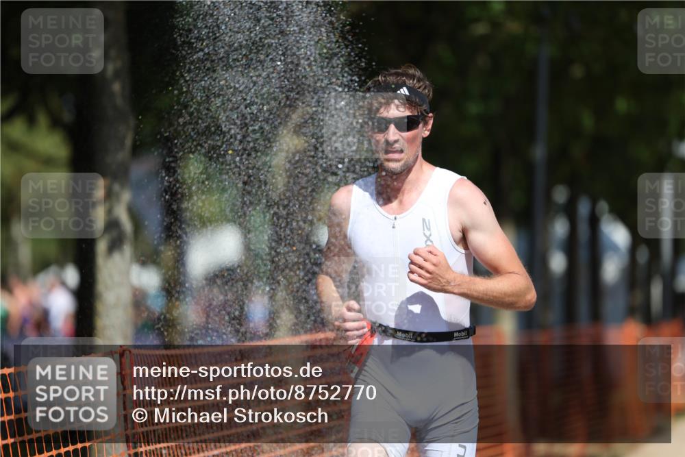 07.09.2025 - 19. Norderstedt Triathlon Michael Strokosch http://msf.ph/oto/8752770 07.09.2025 12:46:40 Laufen 697, 788 meine-sportfotos.de
