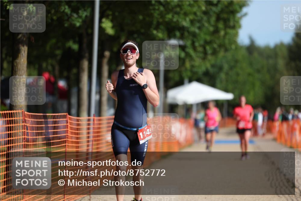 07.09.2025 - 19. Norderstedt Triathlon Michael Strokosch http://msf.ph/oto/8752772 07.09.2025 10:37:00 Laufen 1149 meine-sportfotos.de