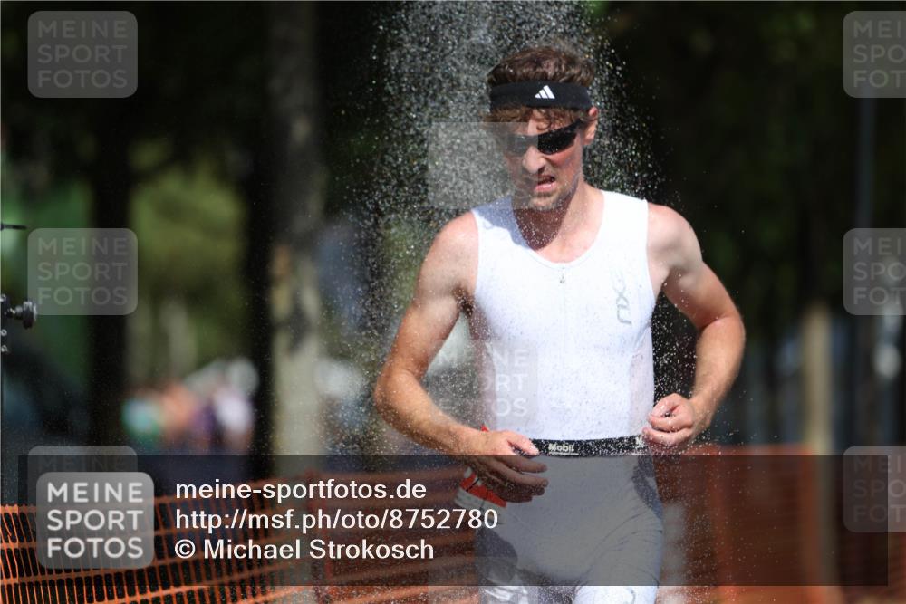 07.09.2025 - 19. Norderstedt Triathlon Michael Strokosch http://msf.ph/oto/8752780 07.09.2025 12:46:41 Laufen 697, 788 meine-sportfotos.de