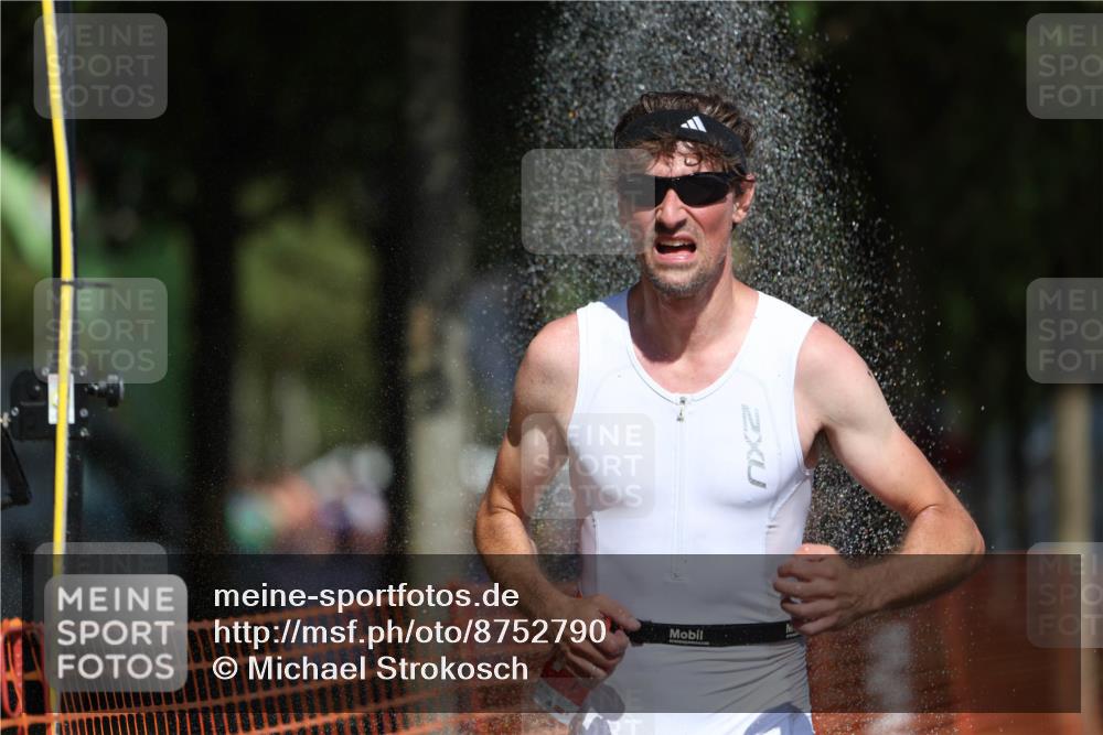 07.09.2025 - 19. Norderstedt Triathlon Michael Strokosch http://msf.ph/oto/8752790 07.09.2025 12:46:41 Laufen 697, 788 meine-sportfotos.de