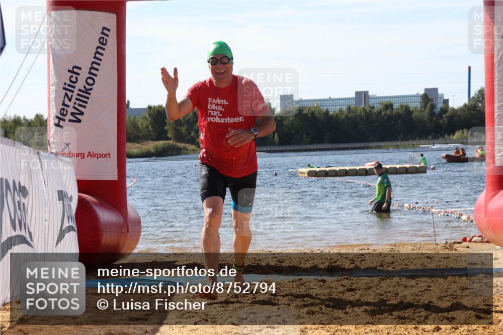 07.09.2025 - 19. Norderstedt Triathlon Luisa Fischer http://msf.ph/oto/8752794 07.09.2025 11:24:49 Schwimmen 830 meine-sportfotos.de