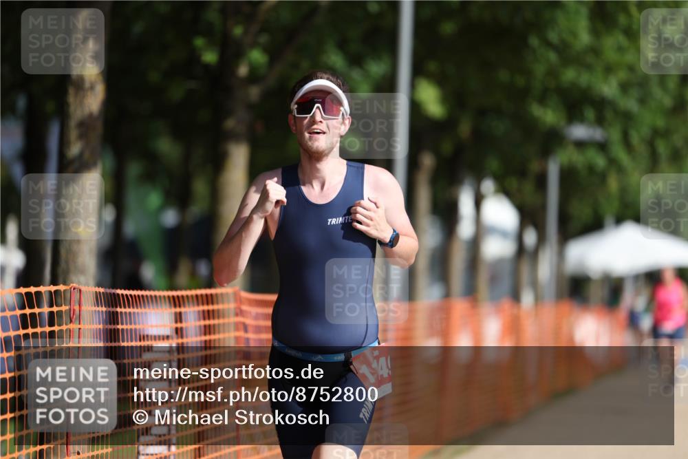 07.09.2025 - 19. Norderstedt Triathlon Michael Strokosch http://msf.ph/oto/8752800 07.09.2025 10:37:01 Laufen 1149 meine-sportfotos.de