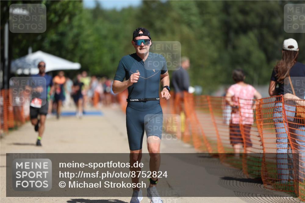 07.09.2025 - 19. Norderstedt Triathlon Michael Strokosch http://msf.ph/oto/8752824 07.09.2025 12:46:44 Laufen 251, 697, 788 meine-sportfotos.de