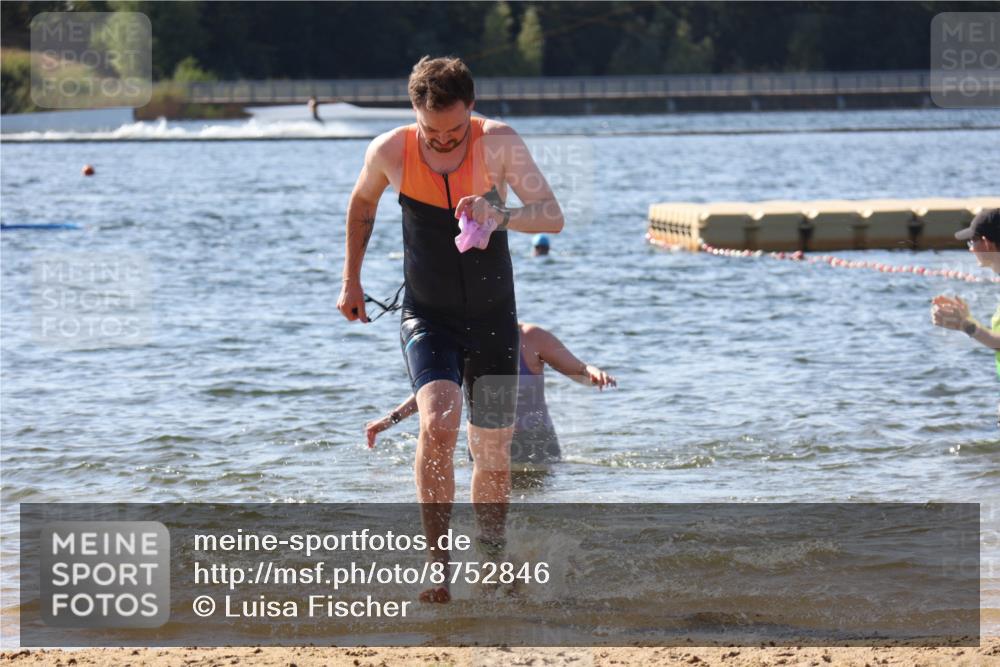 07.09.2025 - 19. Norderstedt Triathlon Luisa Fischer http://msf.ph/oto/8752846 07.09.2025 11:26:08 Schwimmen 162 meine-sportfotos.de