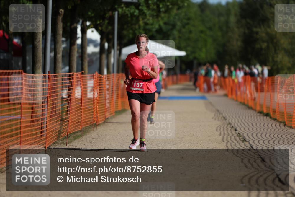 07.09.2025 - 19. Norderstedt Triathlon Michael Strokosch http://msf.ph/oto/8752855 07.09.2025 10:37:07 Laufen 1137 meine-sportfotos.de