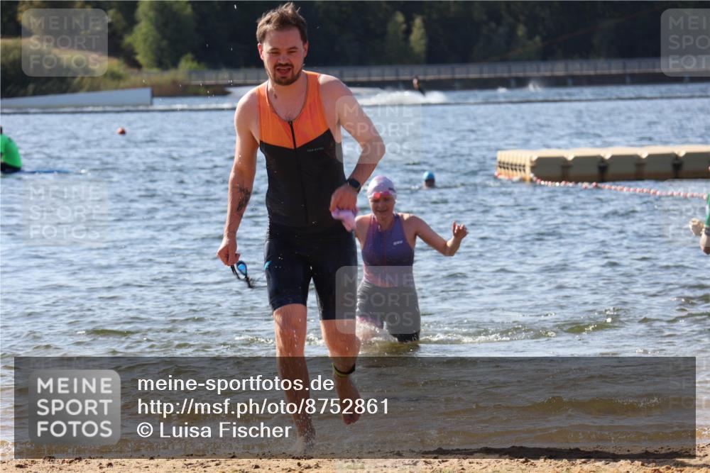 07.09.2025 - 19. Norderstedt Triathlon Luisa Fischer http://msf.ph/oto/8752861 07.09.2025 11:26:09 Schwimmen 162 meine-sportfotos.de
