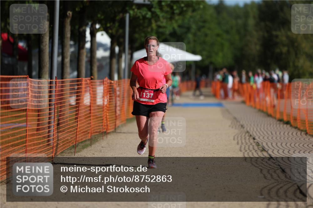 07.09.2025 - 19. Norderstedt Triathlon Michael Strokosch http://msf.ph/oto/8752863 07.09.2025 10:37:07 Laufen 1137 meine-sportfotos.de