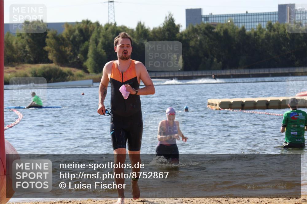 07.09.2025 - 19. Norderstedt Triathlon Luisa Fischer http://msf.ph/oto/8752867 07.09.2025 11:26:09 Schwimmen 162 meine-sportfotos.de