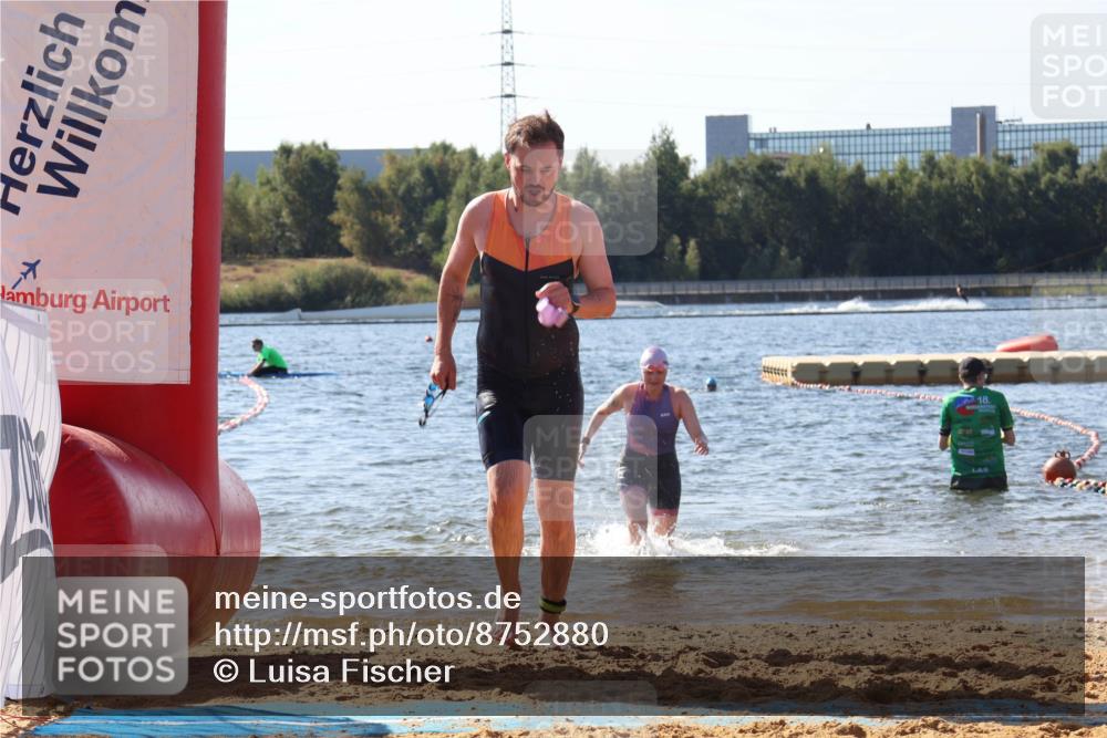 07.09.2025 - 19. Norderstedt Triathlon Luisa Fischer http://msf.ph/oto/8752880 07.09.2025 11:26:11 Schwimmen 162, 163 meine-sportfotos.de