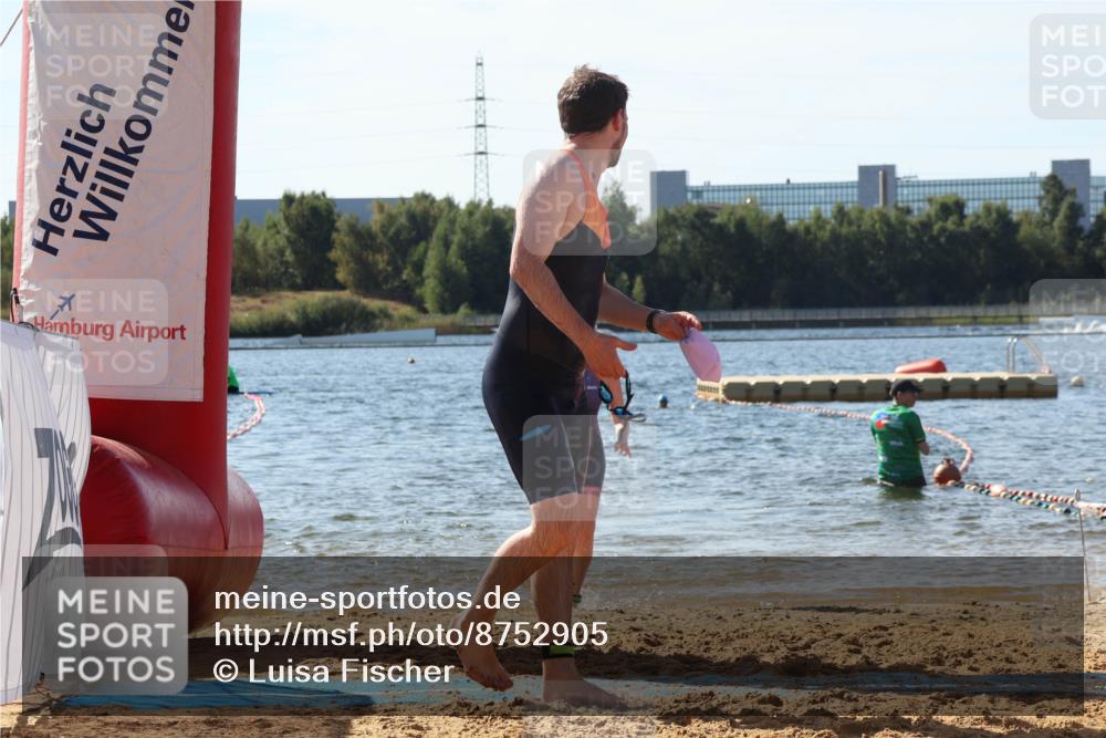 07.09.2025 - 19. Norderstedt Triathlon Luisa Fischer http://msf.ph/oto/8752905 07.09.2025 11:26:14 Schwimmen 162, 163 meine-sportfotos.de