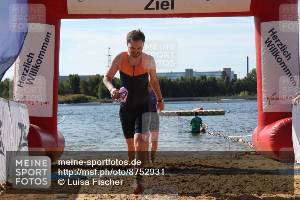 07.09.2025 - 19. Norderstedt Triathlon Luisa Fischer http://msf.ph/oto/8752931 07.09.2025 11:26:15 Schwimmen 162, 163 meine-sportfotos.de