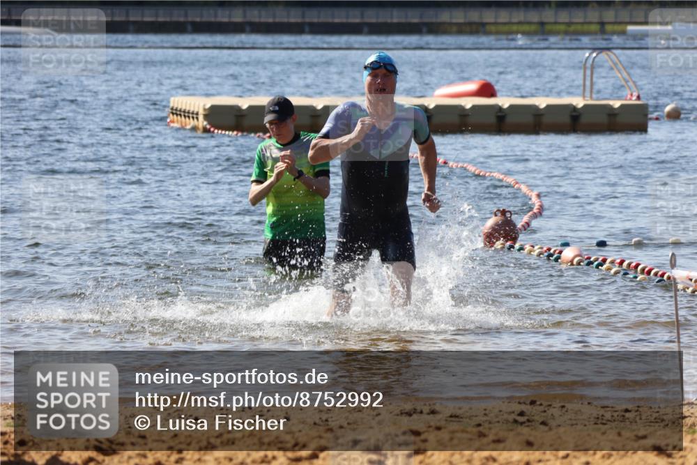 07.09.2025 - 19. Norderstedt Triathlon Luisa Fischer http://msf.ph/oto/8752992 07.09.2025 11:27:17 Schwimmen 170 meine-sportfotos.de