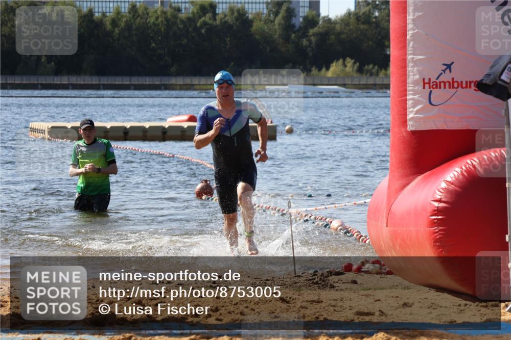 07.09.2025 - 19. Norderstedt Triathlon Luisa Fischer http://msf.ph/oto/8753005 07.09.2025 11:27:18 Schwimmen 170 meine-sportfotos.de