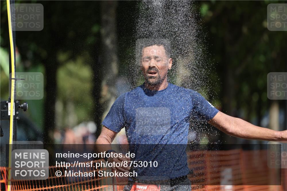 07.09.2025 - 19. Norderstedt Triathlon Michael Strokosch http://msf.ph/oto/8753010 07.09.2025 12:46:51 Laufen 251 meine-sportfotos.de