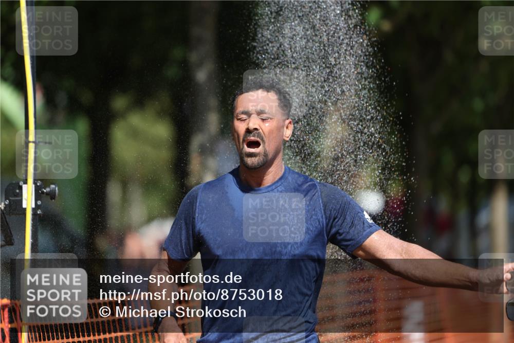 07.09.2025 - 19. Norderstedt Triathlon Michael Strokosch http://msf.ph/oto/8753018 07.09.2025 12:46:52 Laufen 251, 696 meine-sportfotos.de