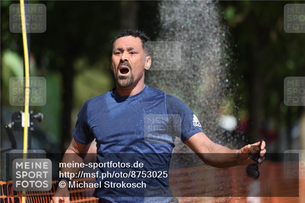 07.09.2025 - 19. Norderstedt Triathlon Michael Strokosch http://msf.ph/oto/8753025 07.09.2025 12:46:52 Laufen 251, 696 meine-sportfotos.de