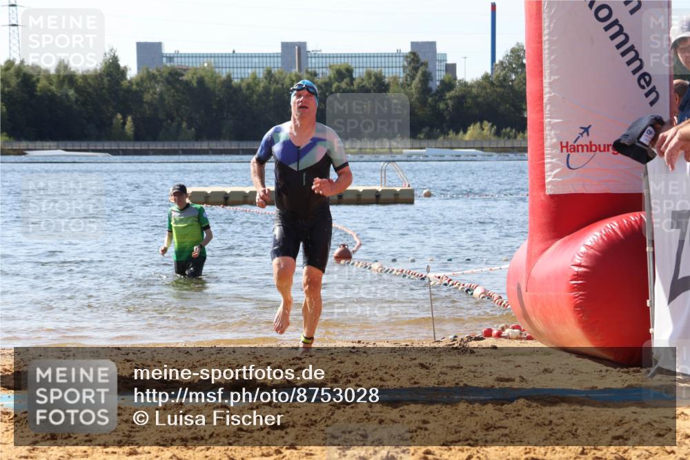 07.09.2025 - 19. Norderstedt Triathlon Luisa Fischer http://msf.ph/oto/8753028 07.09.2025 11:27:20 Schwimmen 170 meine-sportfotos.de
