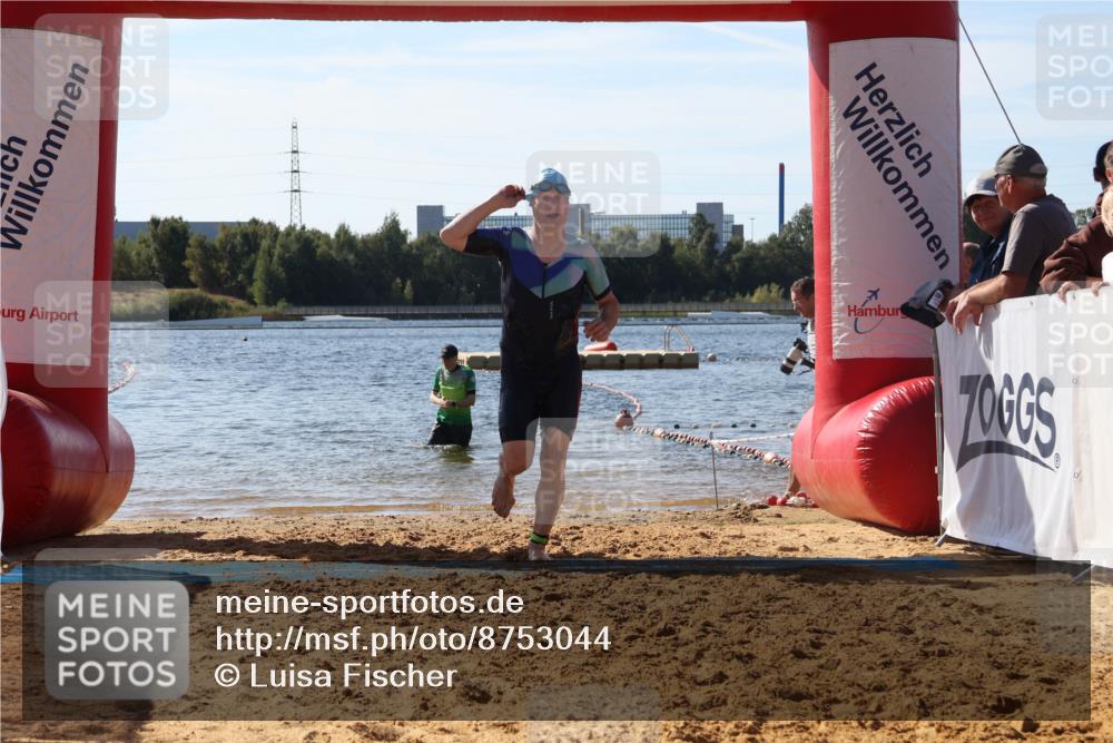 07.09.2025 - 19. Norderstedt Triathlon Luisa Fischer http://msf.ph/oto/8753044 07.09.2025 11:27:21 Schwimmen 170 meine-sportfotos.de