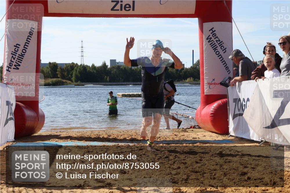 07.09.2025 - 19. Norderstedt Triathlon Luisa Fischer http://msf.ph/oto/8753055 07.09.2025 11:27:22 Schwimmen 170 meine-sportfotos.de