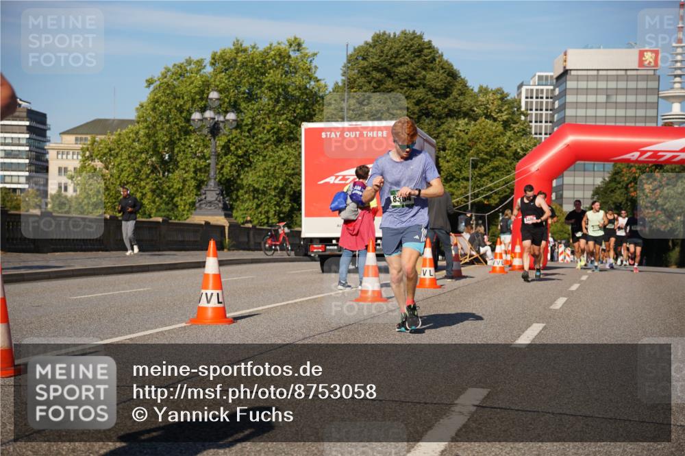 07.09.2025 - BARMER Alsterlauf Yannick Fuchs http://msf.ph/oto/8753058 07.09.2025 09:36:41 Laufen 831, 3480 meine-sportfotos.de