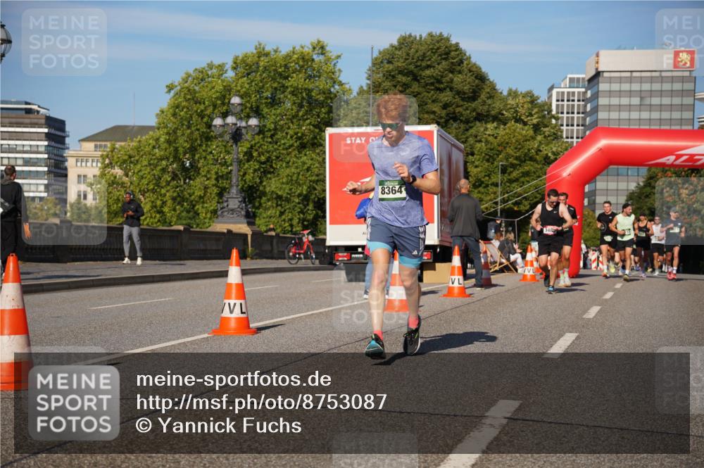 07.09.2025 - BARMER Alsterlauf Yannick Fuchs http://msf.ph/oto/8753087 07.09.2025 09:36:42 Laufen 8364, 348 meine-sportfotos.de