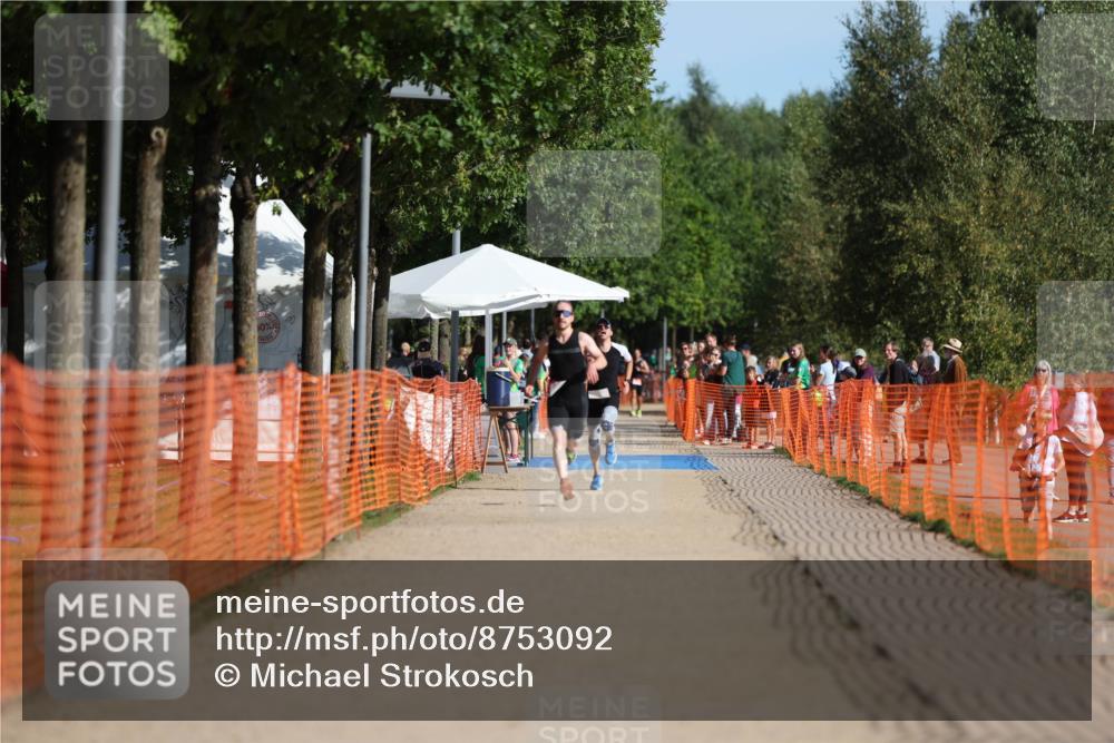 07.09.2025 - 19. Norderstedt Triathlon Michael Strokosch http://msf.ph/oto/8753092 07.09.2025 10:38:18 Laufen 1138 meine-sportfotos.de