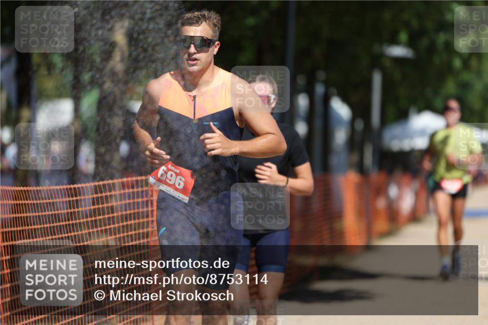 07.09.2025 - 19. Norderstedt Triathlon Michael Strokosch http://msf.ph/oto/8753114 07.09.2025 12:47:00 Laufen 696, 776, 1213, 1247 meine-sportfotos.de