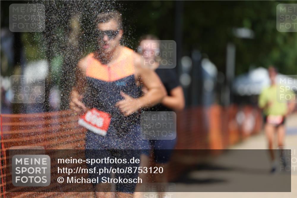 07.09.2025 - 19. Norderstedt Triathlon Michael Strokosch http://msf.ph/oto/8753120 07.09.2025 12:47:00 Laufen 696, 776, 1213, 1247 meine-sportfotos.de