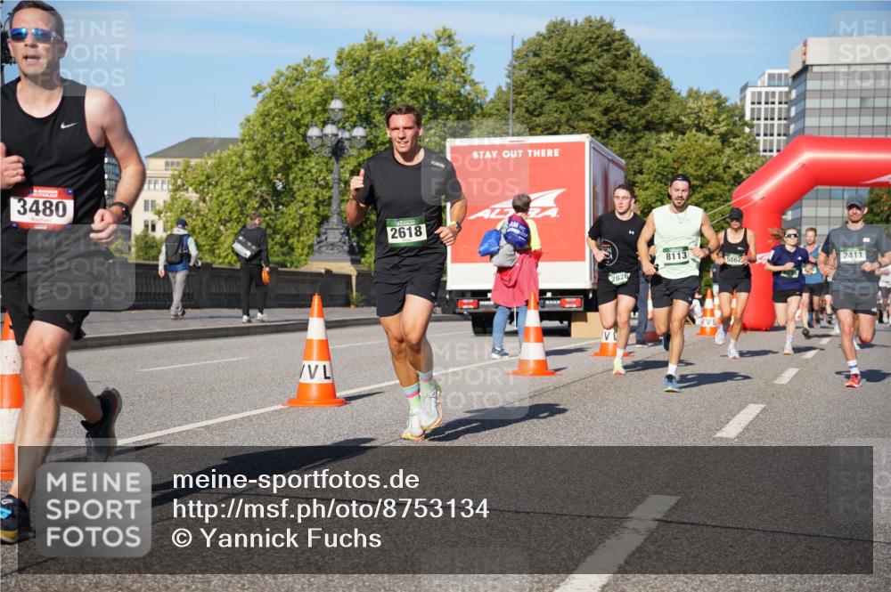 07.09.2025 - BARMER Alsterlauf Yannick Fuchs http://msf.ph/oto/8753134 07.09.2025 09:36:47 Laufen 3480, 2618, 2826, 8113, 158622, 2411 meine-sportfotos.de