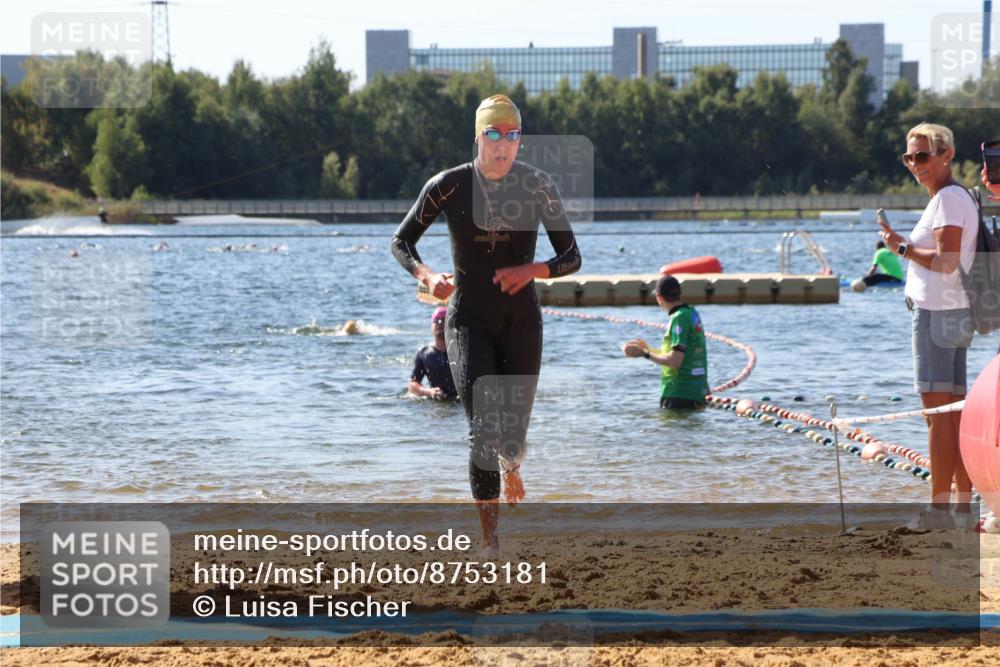 07.09.2025 - 19. Norderstedt Triathlon Luisa Fischer http://msf.ph/oto/8753181 07.09.2025 11:39:16 Schwimmen 168 meine-sportfotos.de