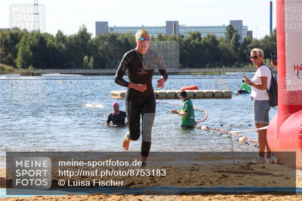 07.09.2025 - 19. Norderstedt Triathlon Luisa Fischer http://msf.ph/oto/8753183 07.09.2025 11:39:16 Schwimmen 168 meine-sportfotos.de