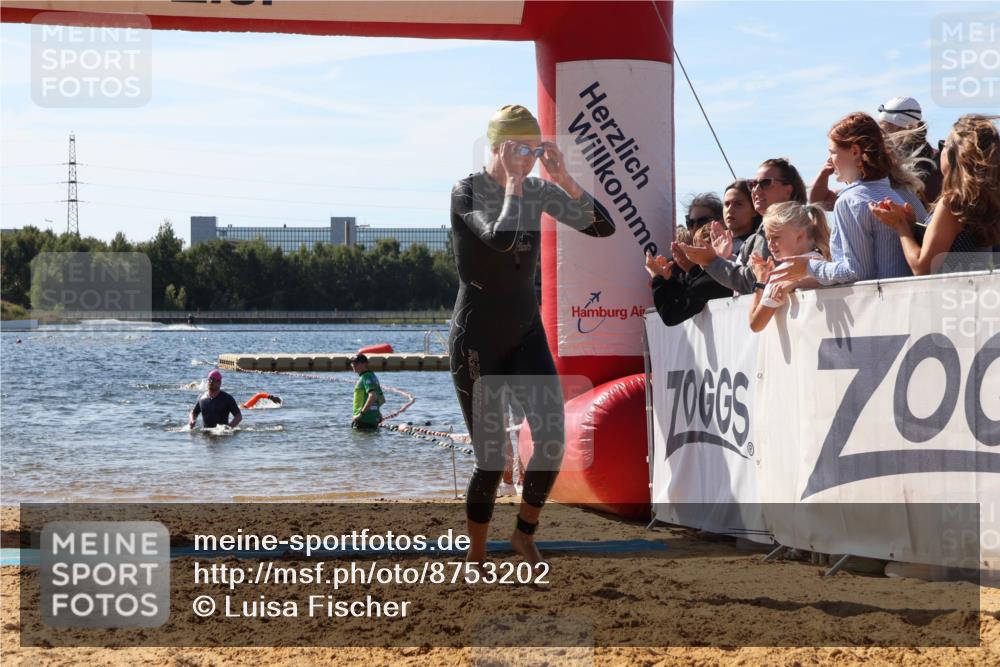 07.09.2025 - 19. Norderstedt Triathlon Luisa Fischer http://msf.ph/oto/8753202 07.09.2025 11:39:18 Schwimmen 168 meine-sportfotos.de