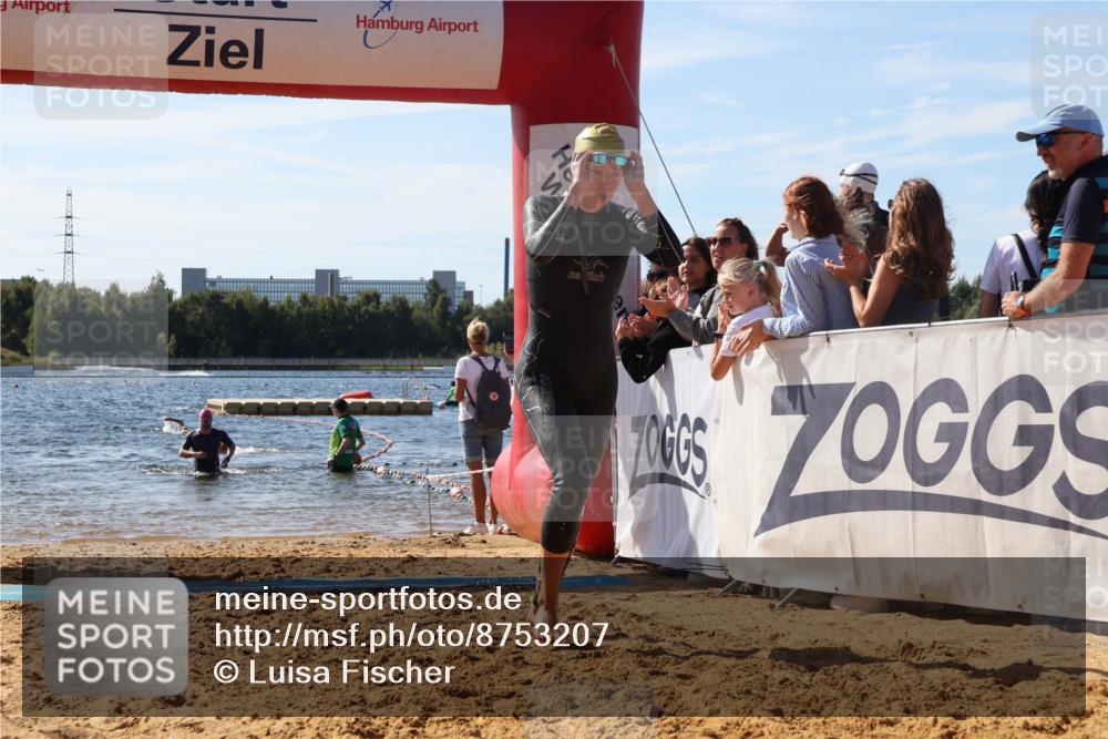 07.09.2025 - 19. Norderstedt Triathlon Luisa Fischer http://msf.ph/oto/8753207 07.09.2025 11:39:18 Schwimmen 168 meine-sportfotos.de