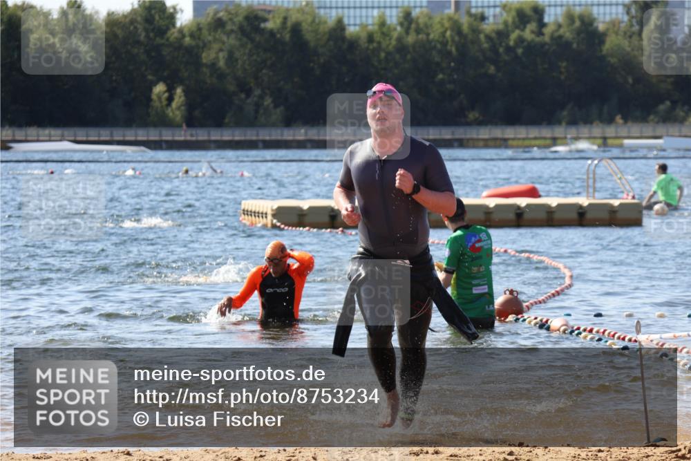 07.09.2025 - 19. Norderstedt Triathlon Luisa Fischer http://msf.ph/oto/8753234 07.09.2025 11:39:25 Schwimmen 168, 1346 meine-sportfotos.de