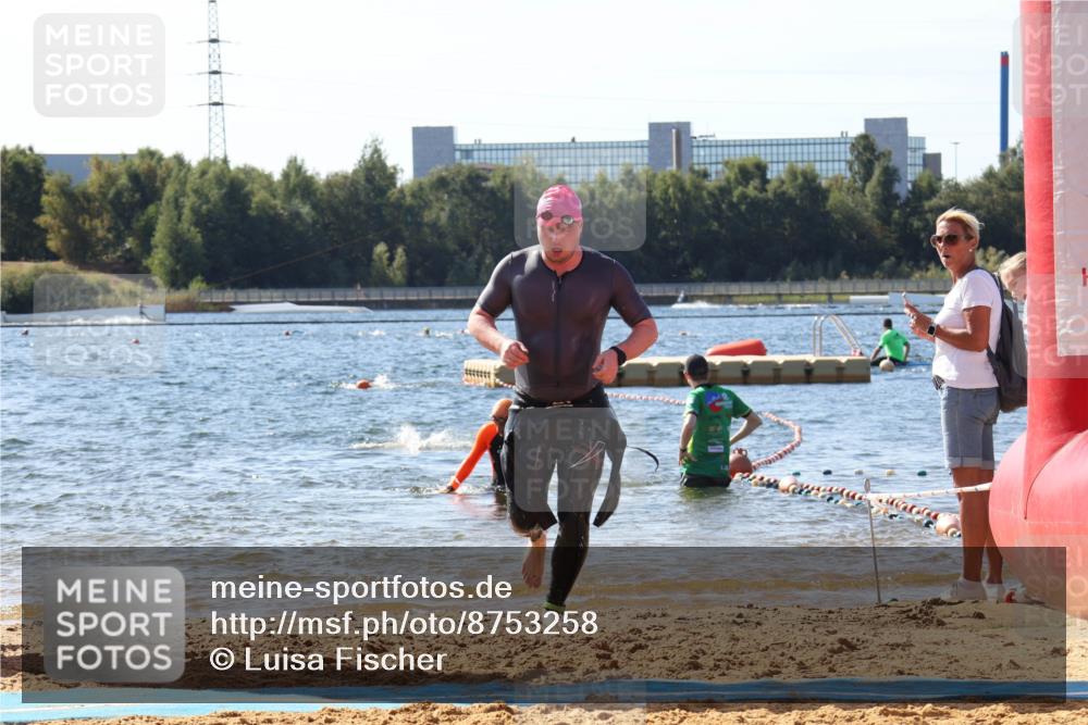 07.09.2025 - 19. Norderstedt Triathlon Luisa Fischer http://msf.ph/oto/8753258 07.09.2025 11:39:26 Schwimmen 168, 1346 meine-sportfotos.de