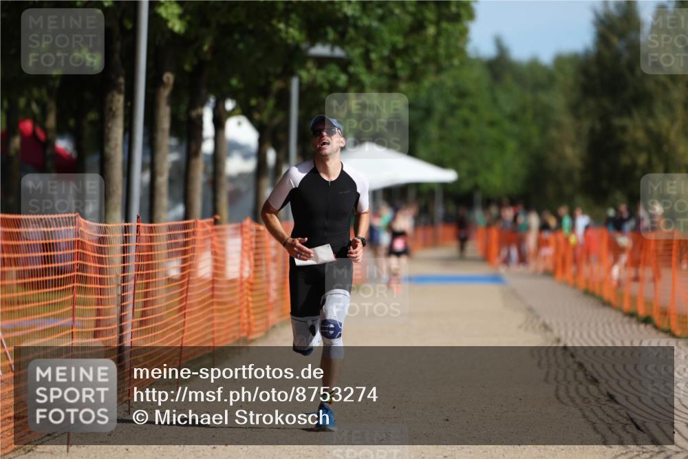 07.09.2025 - 19. Norderstedt Triathlon Michael Strokosch http://msf.ph/oto/8753274 07.09.2025 10:38:26 Laufen 1138, 1147 meine-sportfotos.de