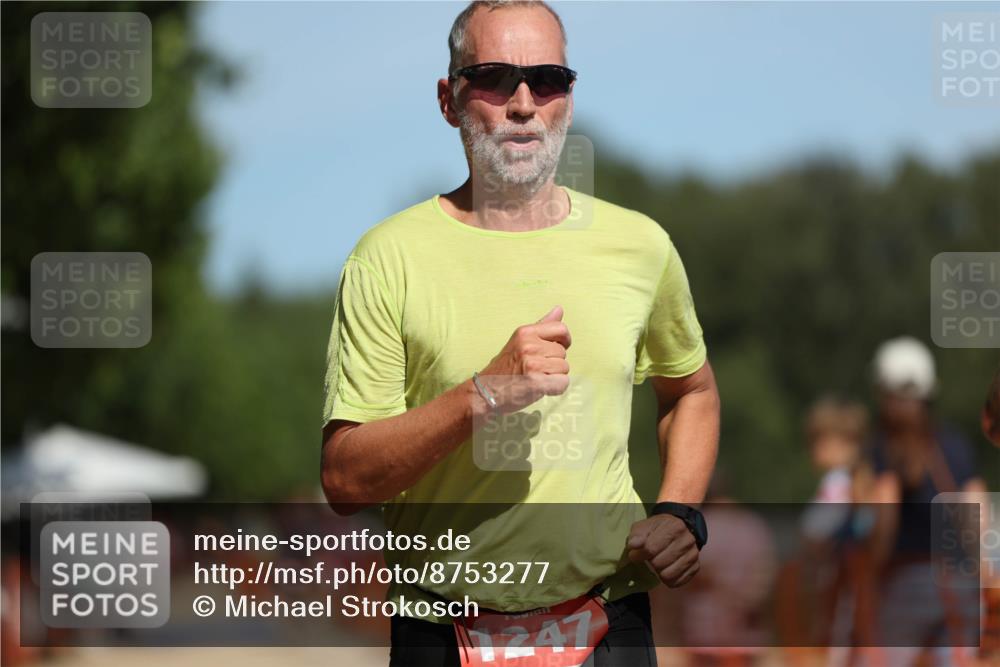 07.09.2025 - 19. Norderstedt Triathlon Michael Strokosch http://msf.ph/oto/8753277 07.09.2025 12:47:07 Laufen 776, 1247 meine-sportfotos.de