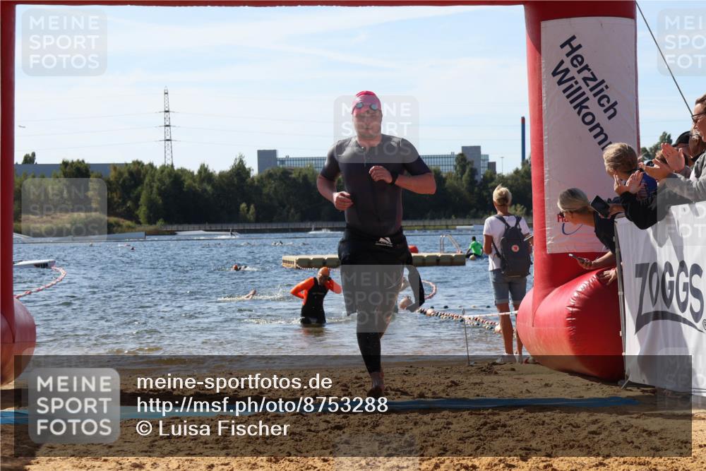 07.09.2025 - 19. Norderstedt Triathlon Luisa Fischer http://msf.ph/oto/8753288 07.09.2025 11:39:28 Schwimmen 168, 1346 meine-sportfotos.de
