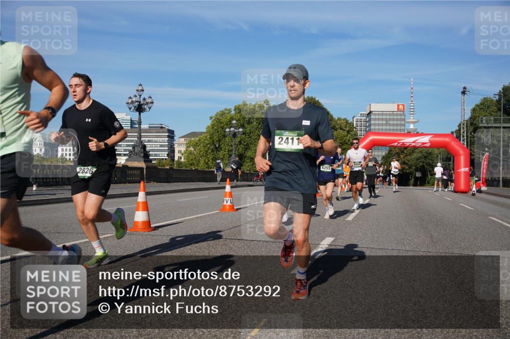 07.09.2025 - BARMER Alsterlauf Yannick Fuchs http://msf.ph/oto/8753292 07.09.2025 09:36:50 Laufen 2826, 2411, 6255, 6051 meine-sportfotos.de