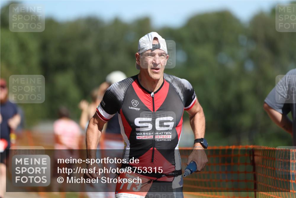07.09.2025 - 19. Norderstedt Triathlon Michael Strokosch http://msf.ph/oto/8753315 07.09.2025 12:47:19 Laufen 151, 227, 713 meine-sportfotos.de